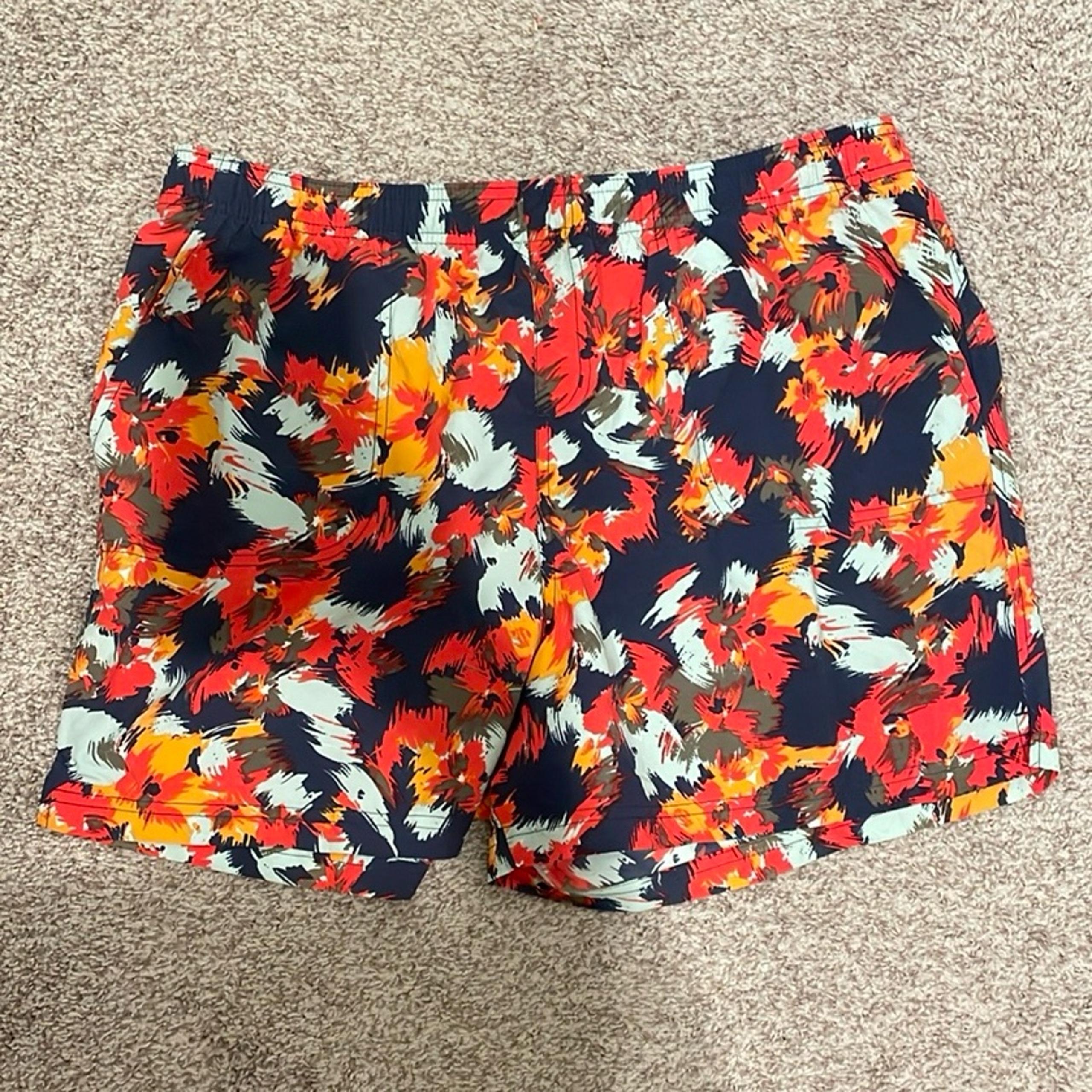 Columbia Women's Athletic board Shorts - Red and Orange Floral xl
