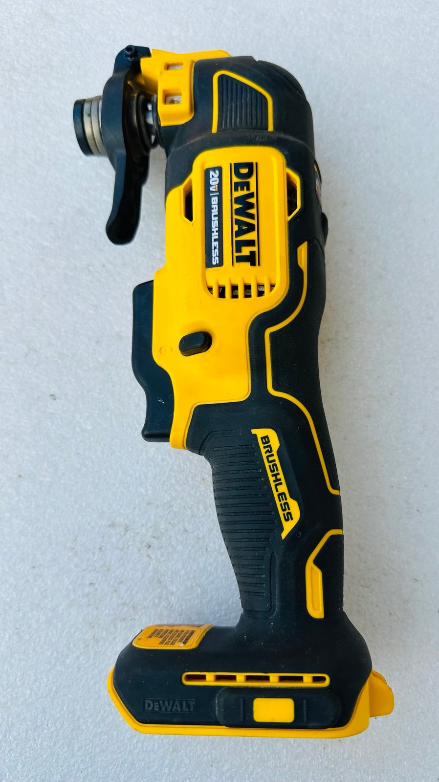 DEWALT ATOMIC 20V MAX Oscillating Tool, Cordless, Oscillating TOOL ONLY (DCS354)