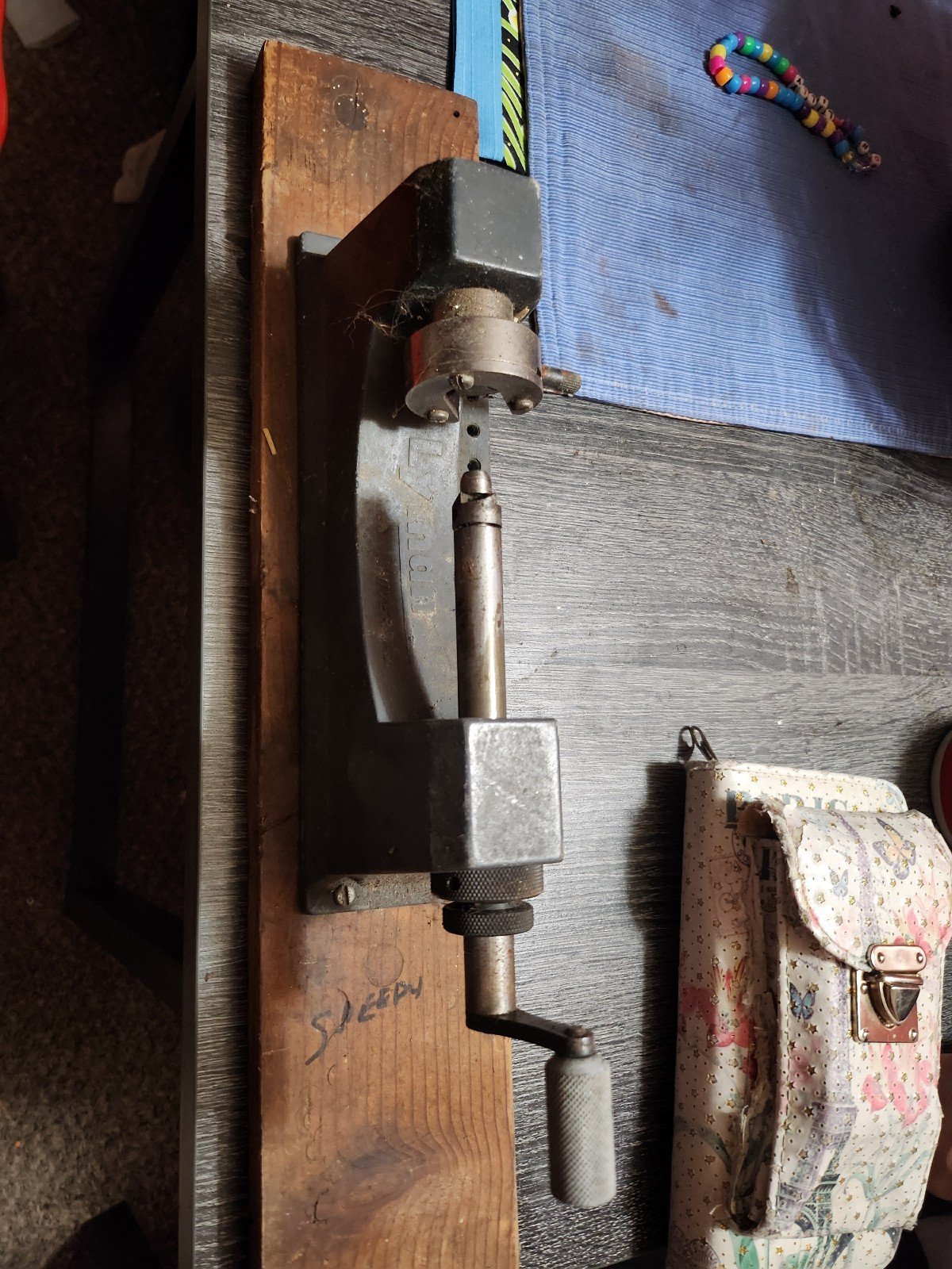 Reloading case trimmer