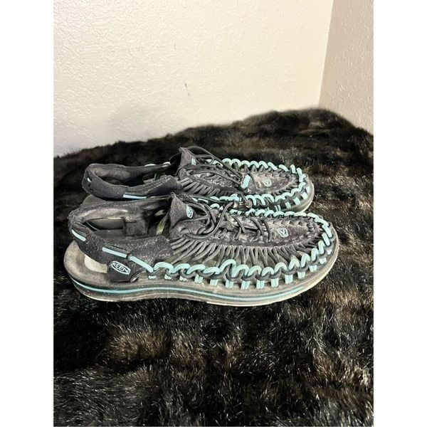 Keen Uneek Women BLUE BLACK Sandals Hiking US WOMEN SZ 9