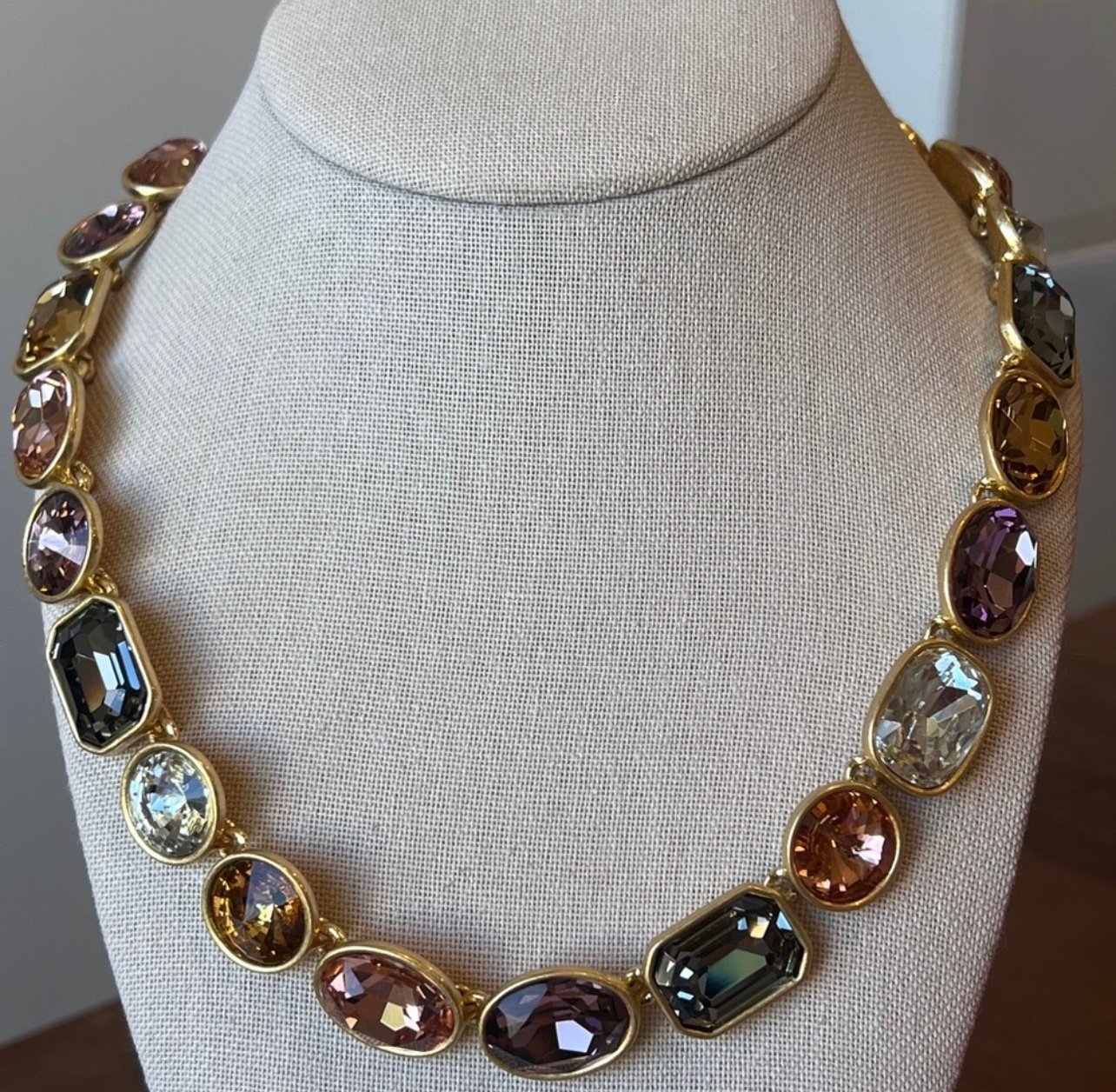 Authentic Oscar De La Renta Necklace Never Worn