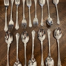International China Stainless flatware - lot of 16