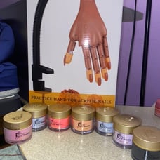 Acrylic nail kit (7 powders )