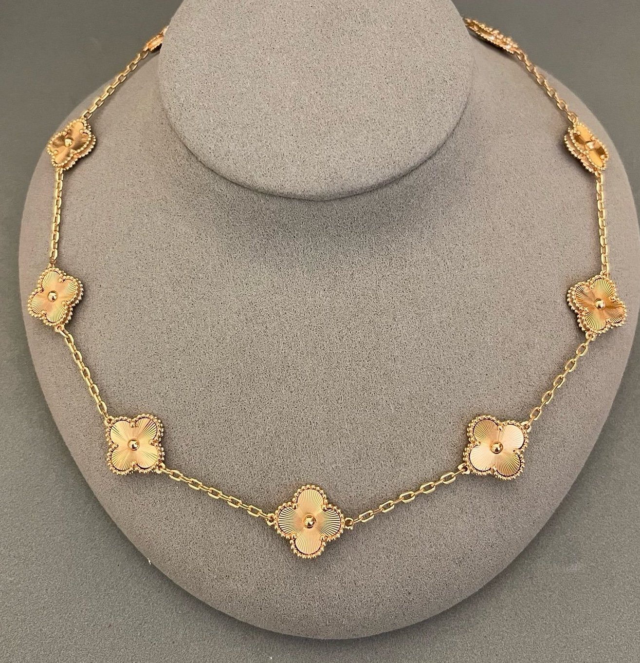 10 flowers Clover Necklace rose gold