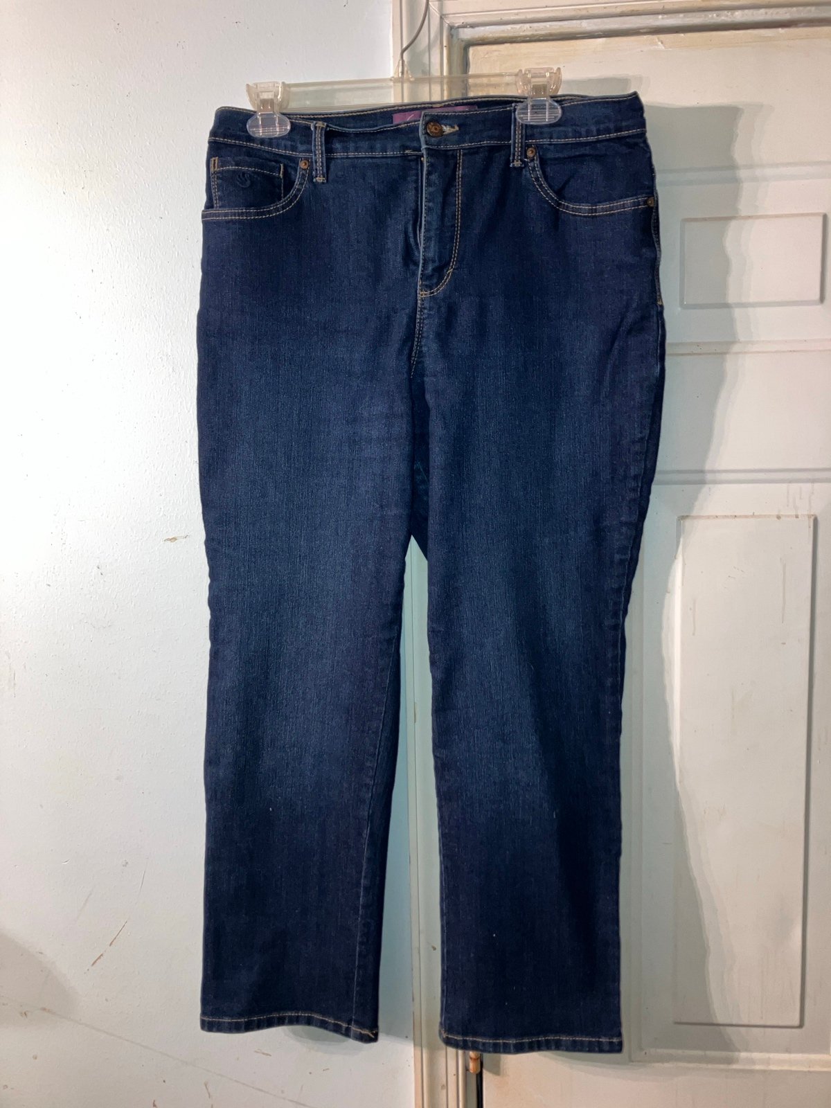 Gloria Vanderbilt jeans, size 12