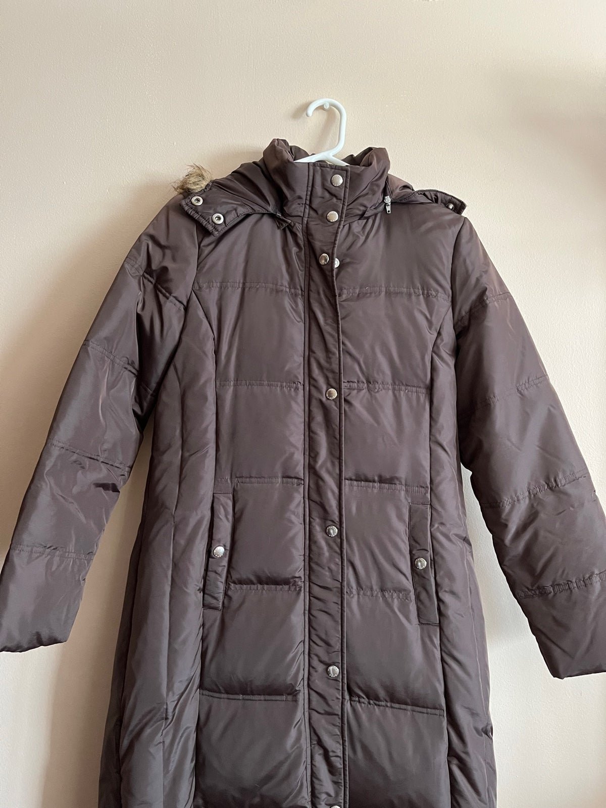 MICHAEL KORS Chocolate Quilted Long Down Coat w/ Fur Hood (Women’s Medium)