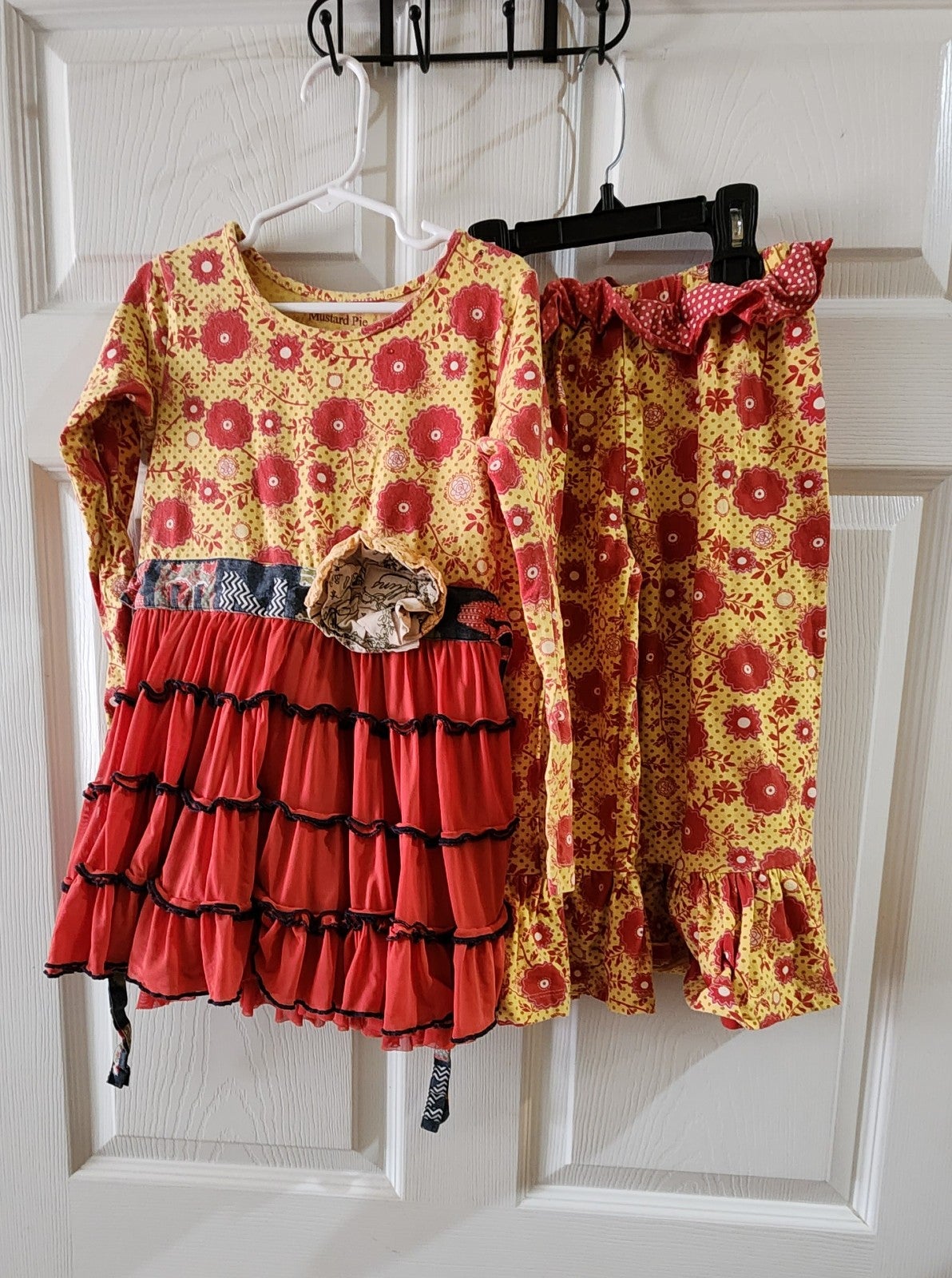 Boutique Mustard Pie 2 pc outfit Tunic size 6 Bottoms sz 4