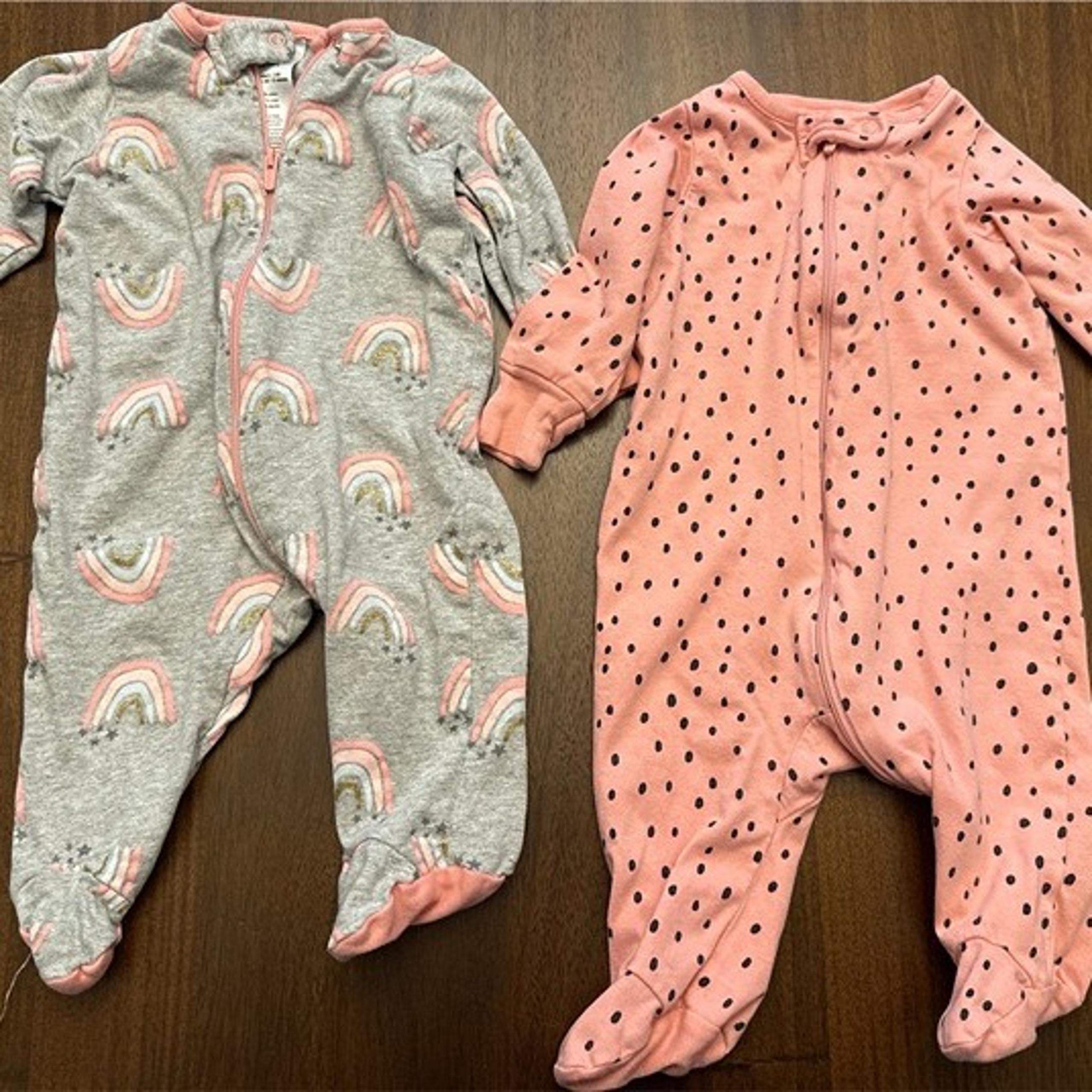 Gerber 2 pack Sleep n Plays with mitten cuffs Girls Newborn