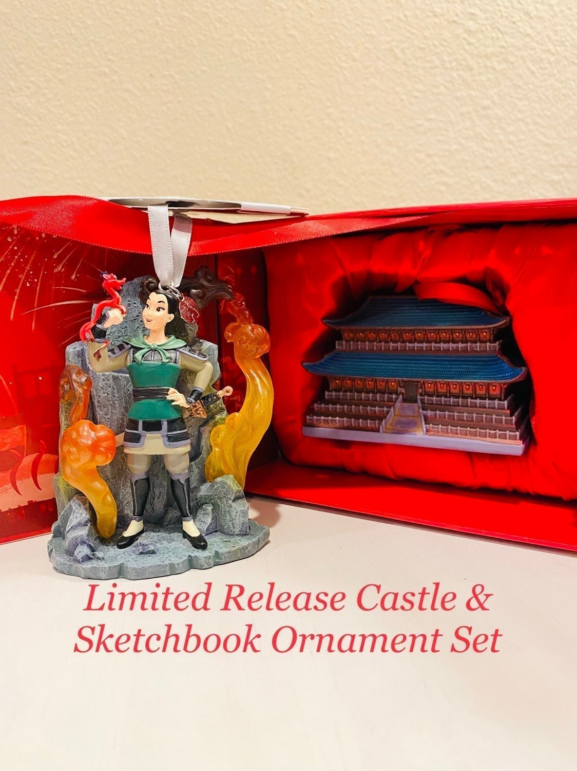 Mulan Imperial Palace & Sketchbook Ornament Set