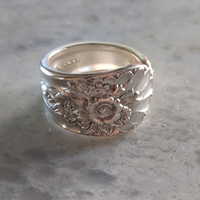 JUBILEE pattern ring Rogers and bro. Vintage 1953 Silver plate
