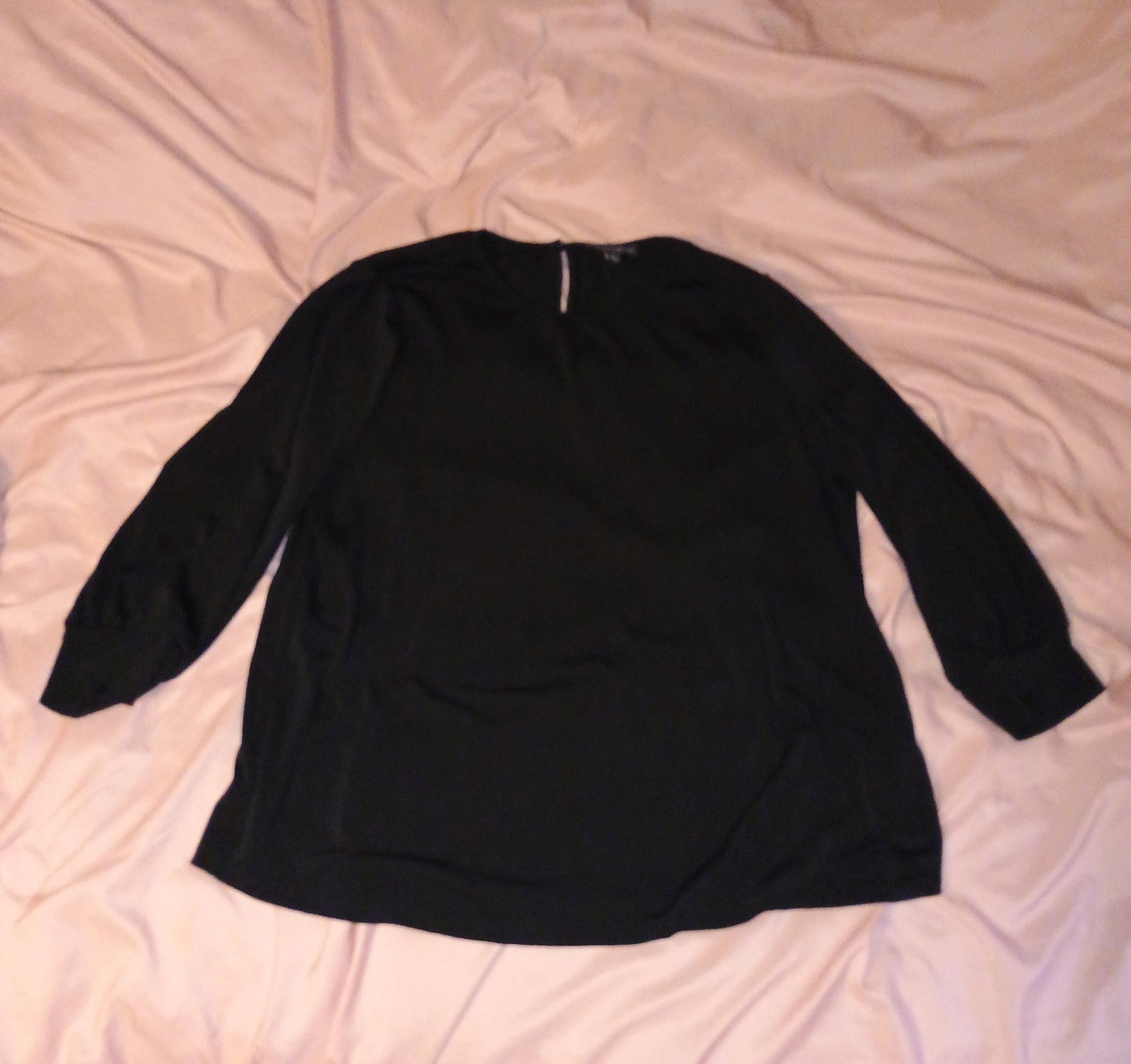 Adrianna Papell women's M Black dressy Blouse nwot