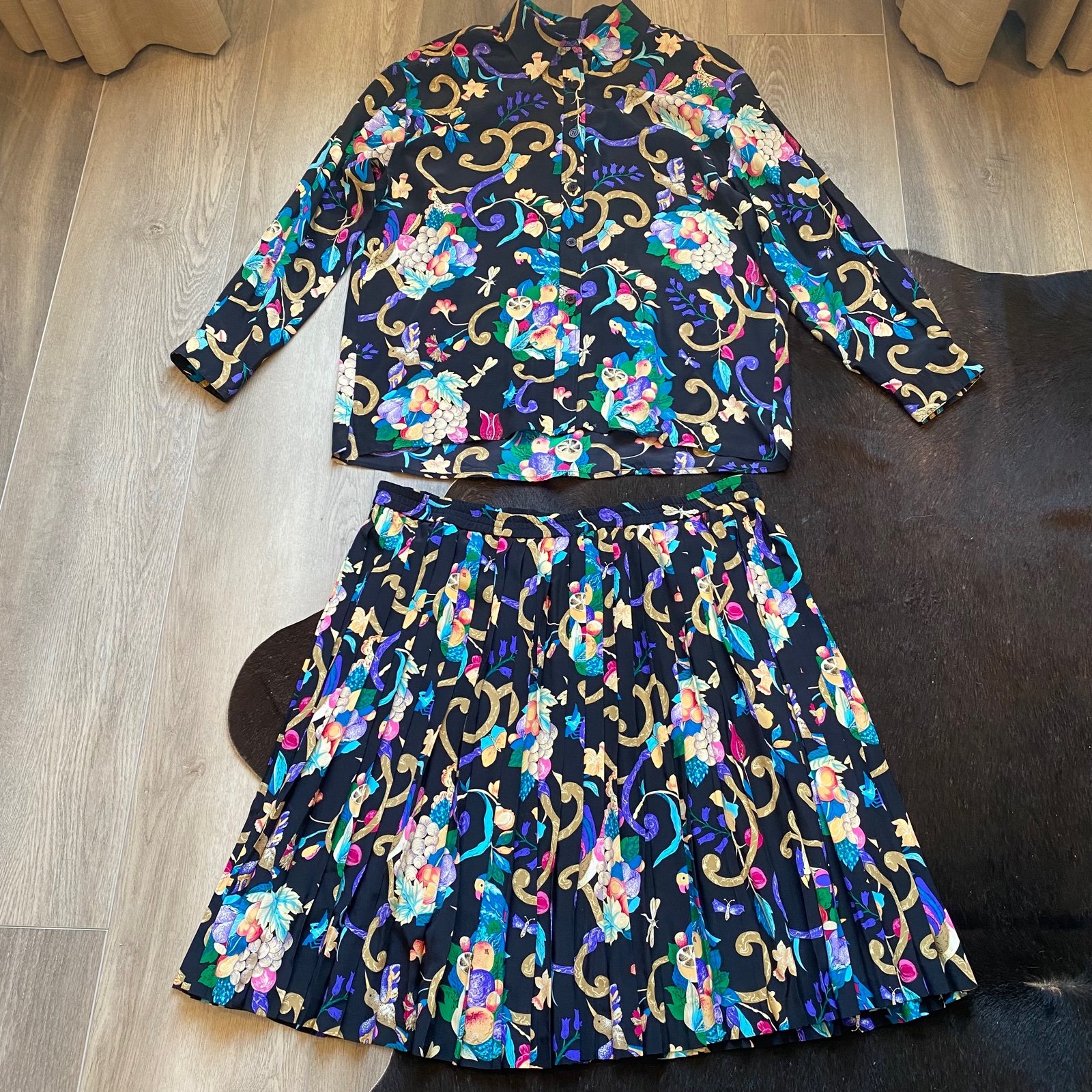 Vtg DIANE Von FURSTENBERG Silk Blouse (XL) And Skirt (Large) Set Birds Fruit.