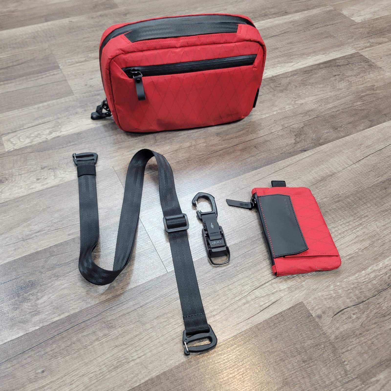 Alpaka Tech Sling Max + Zip Pouch Coin (with HUB carabiner included!)