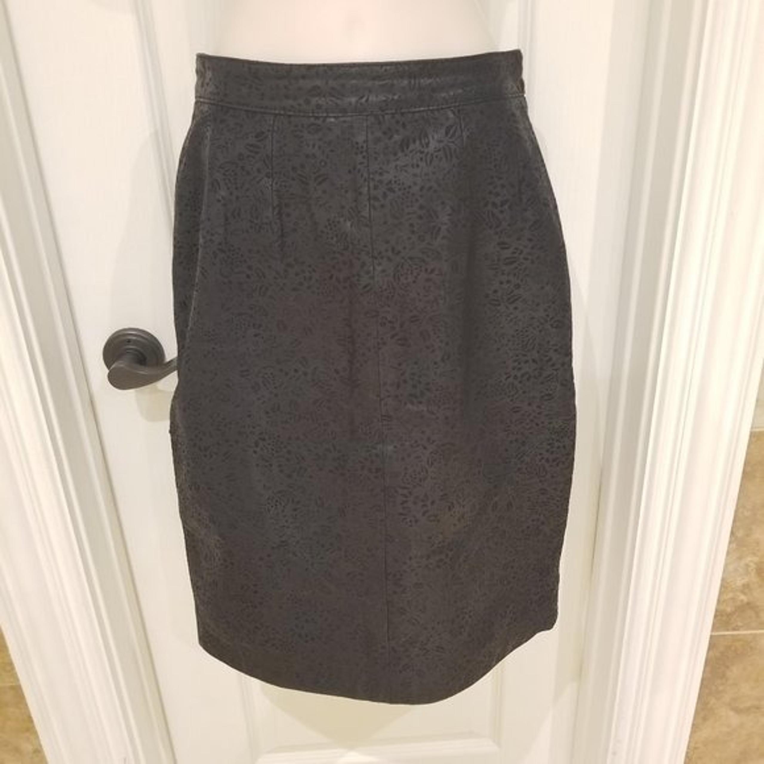 Bermans/Wilsons Embossed Leather Skirt