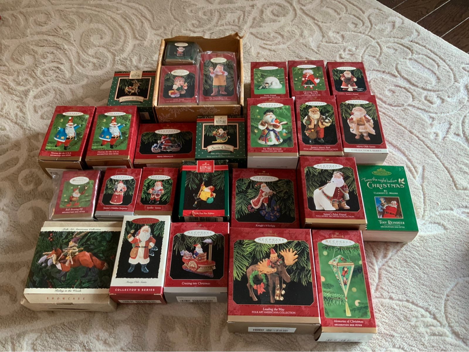 Hallmark keepsake lot of ornaments