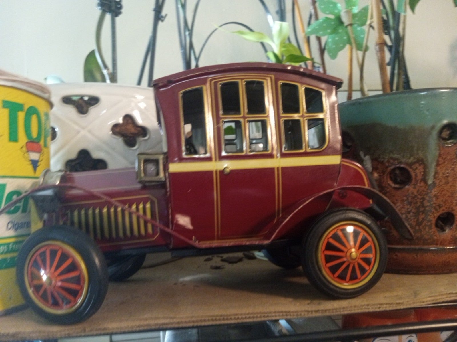 Vintage 1950's Yonezawa Tin Litho Model T Battery Car From Japan