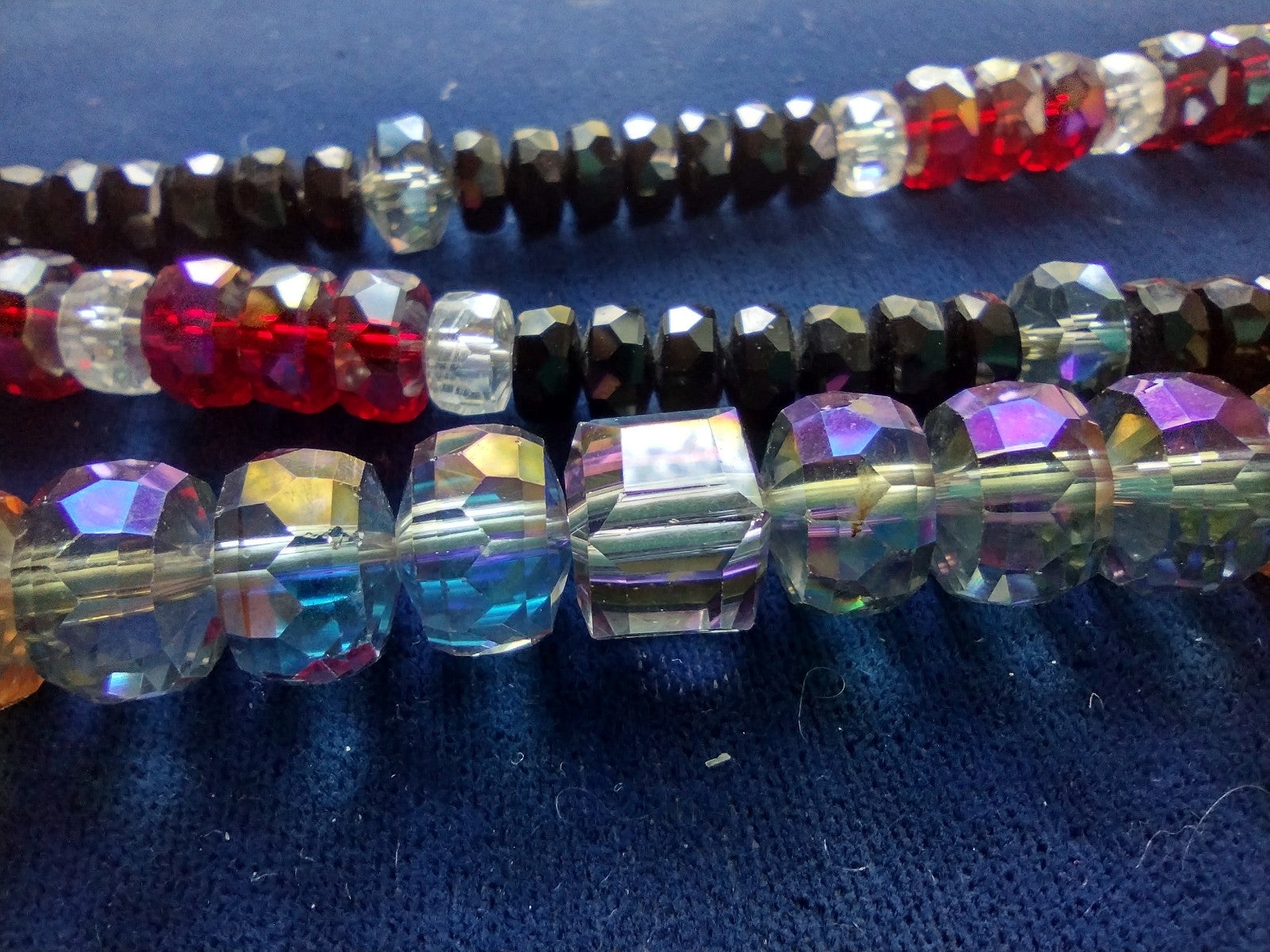Crystal necklace w130. Fading. Lights