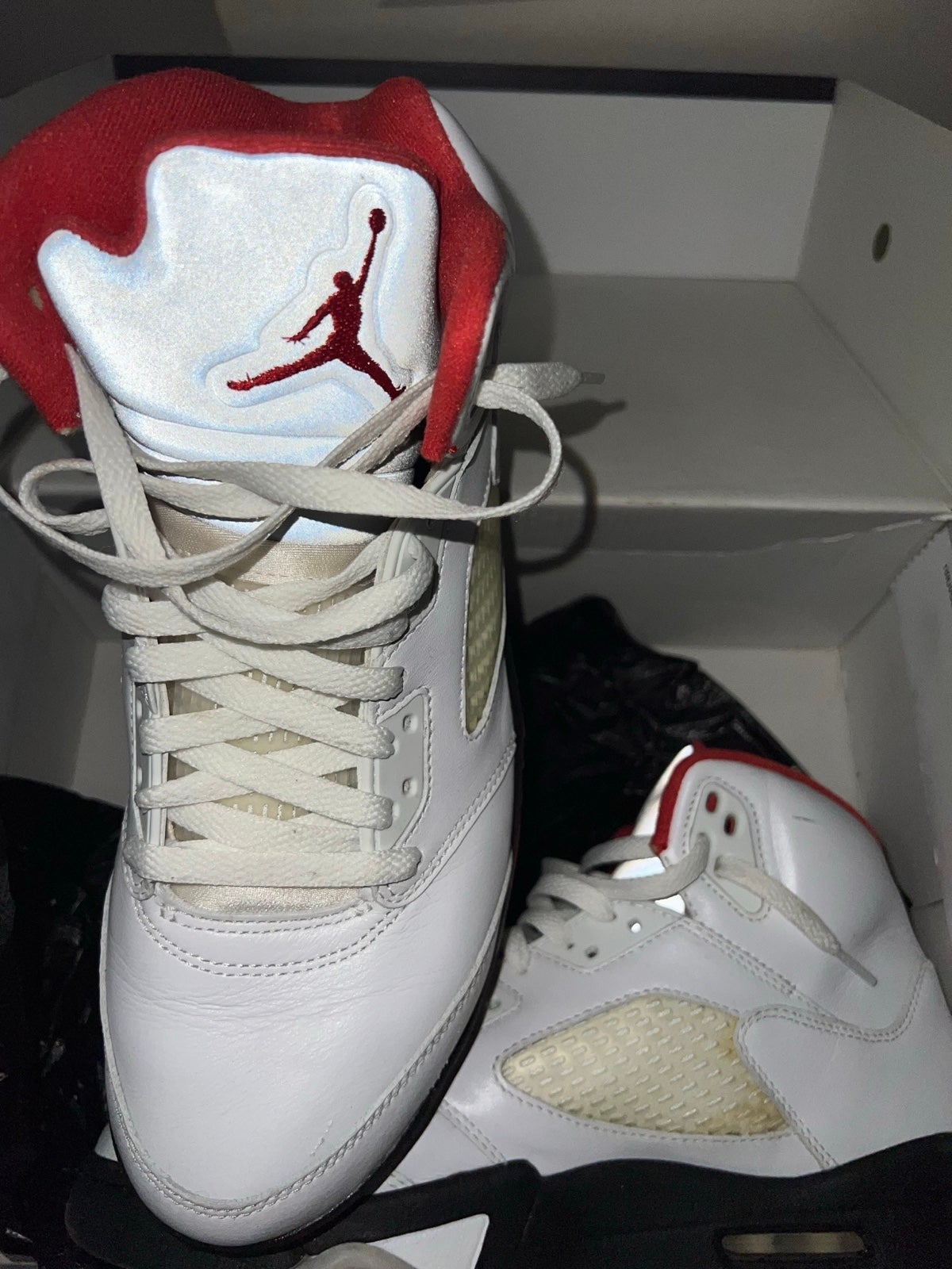 Air Jordan 5 fire red