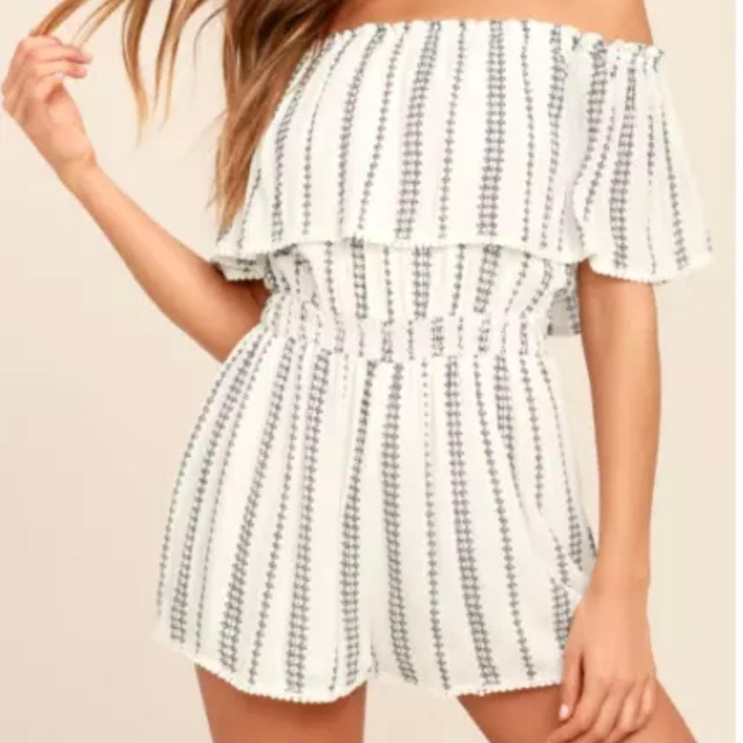 EUC Lulu's See Ya There White Black Striped Off the Shoulder Ruffle Romper Large