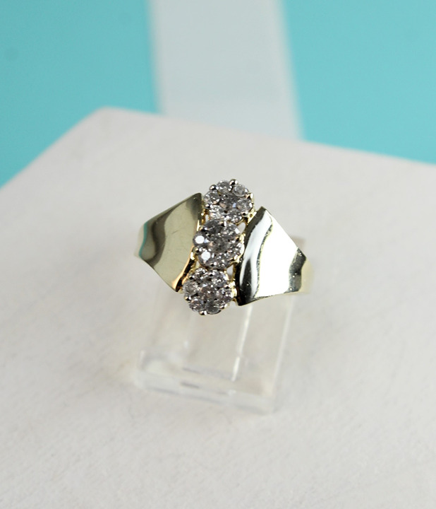 10K Wide Diamond Triple Cluster Ladies Ring, Size 7 - 2.9 Grams.