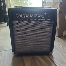 Rogue SO-069-S10 0W 1x6.5 Guitar Combo Amp Black