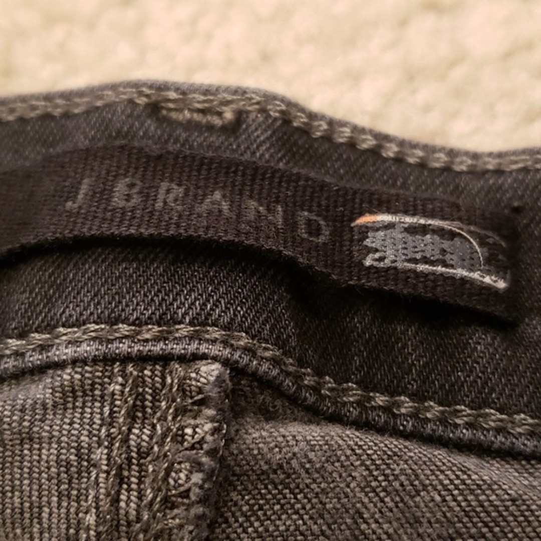 J BRAND Lillie Black Leopard Print High Rise Crop Skinny Jeans 29 - detail