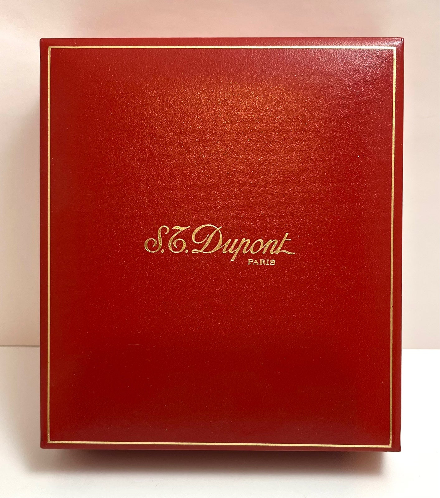 St. shops ST S.T. Dupont Paris Ligne Hobnail Silver Lighter in Box RESERVED