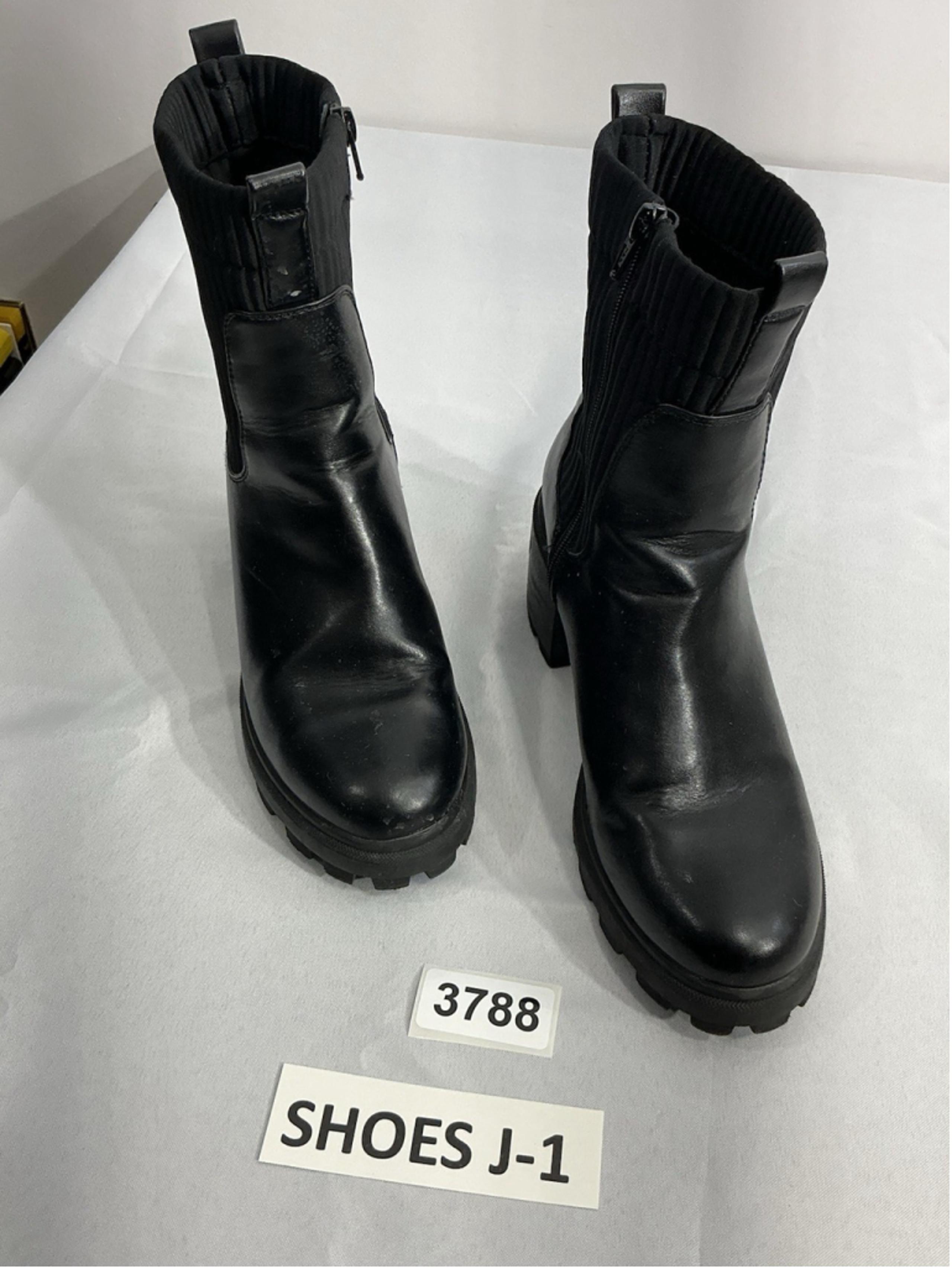 Womans Target Size 8.5 Black Zip Up Sock Chunky Ankle Boots