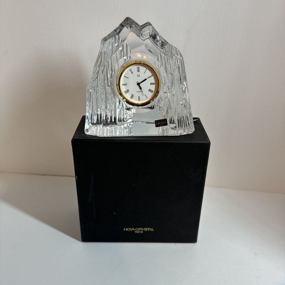 Hoya Crystal Iceberg Clock Sculpture 4 1/4 Tall Museum Crystal Japan