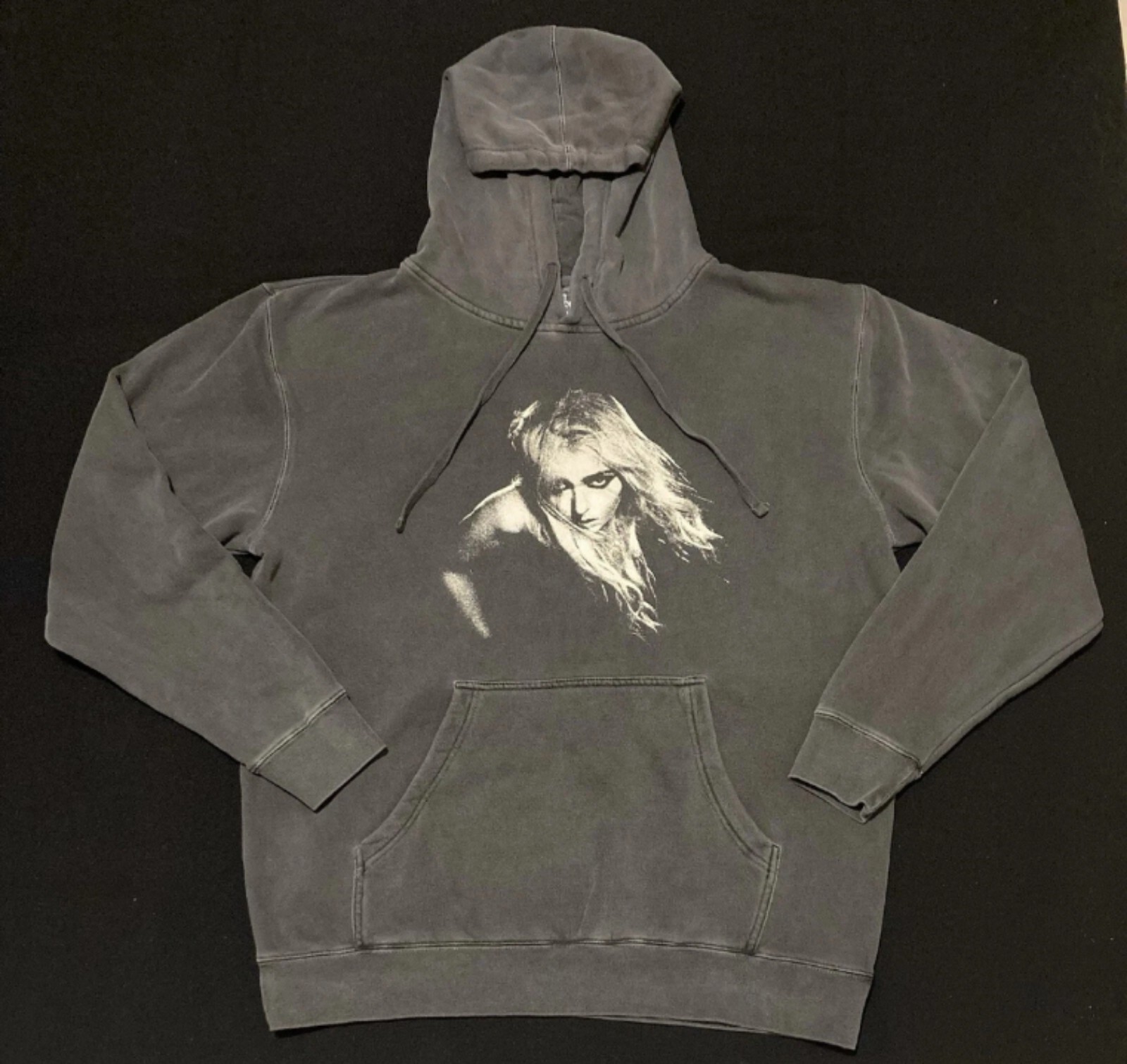 THE PRETTY RECKLESS Taylor Momsen Band Tour Cross Hoodie Sweatshirt Size Large