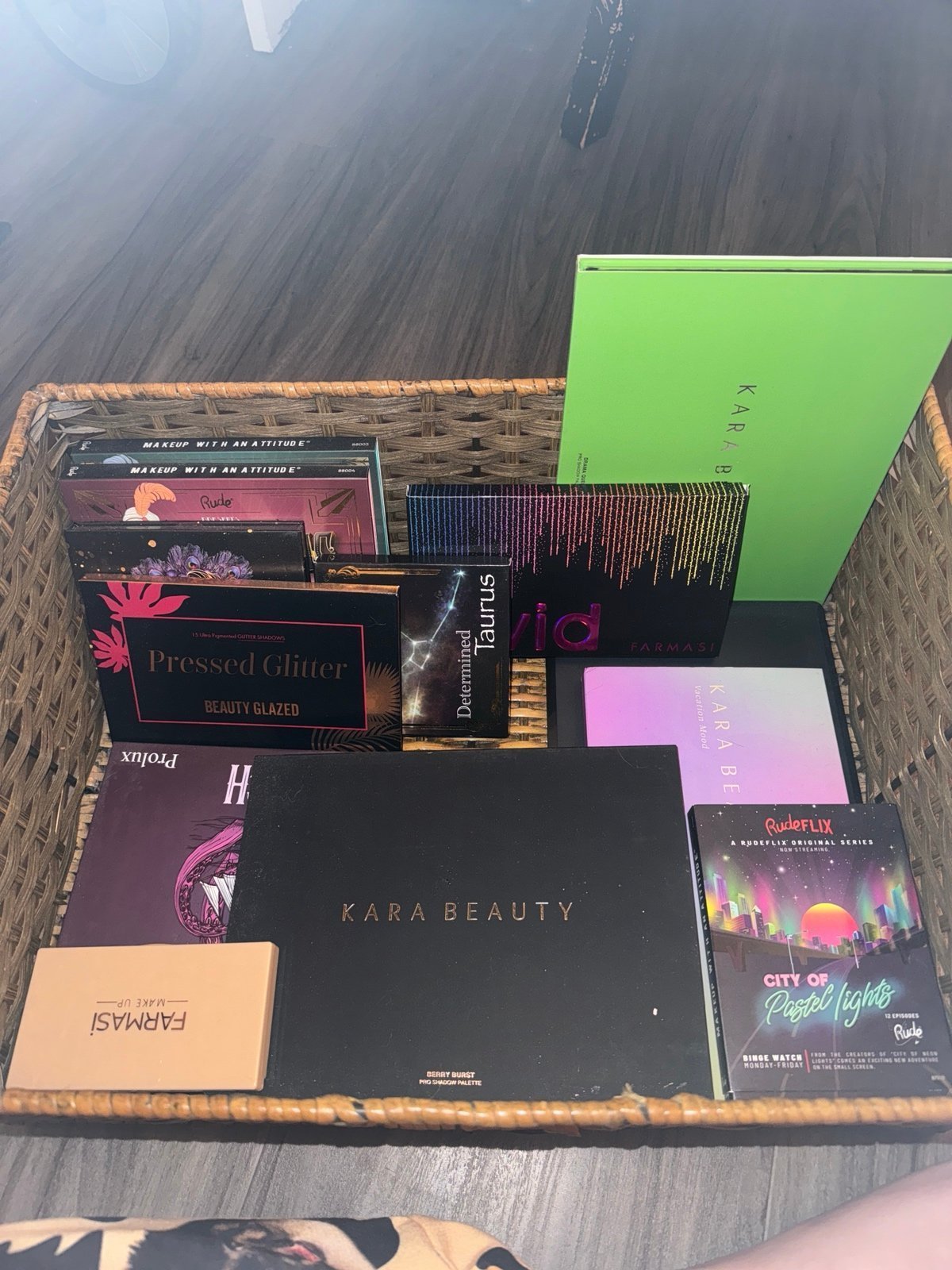 RESERVED for Amber Leigh -Makeup BUNDLE