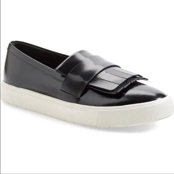 VINCE in box Coventry flats gray patent leather slip on comfort shoes size 6
