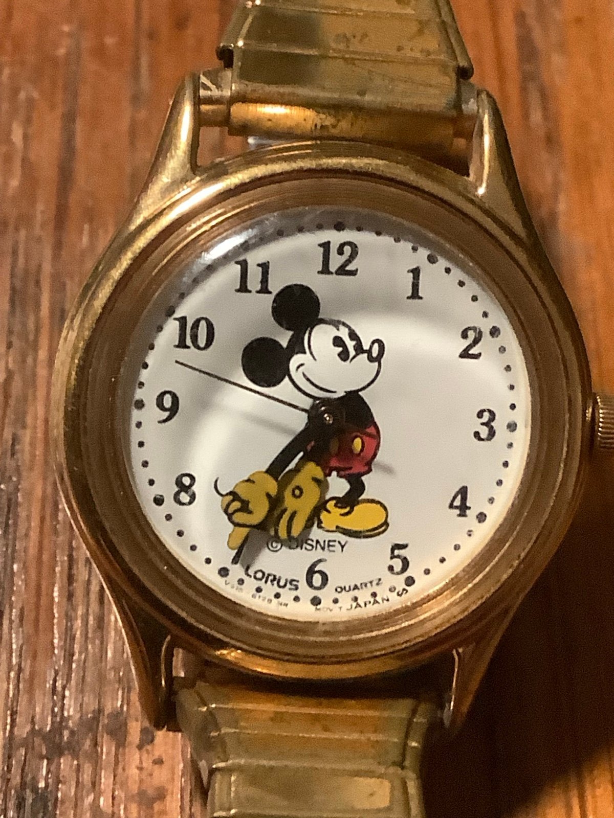 5 Disney woman’s watches