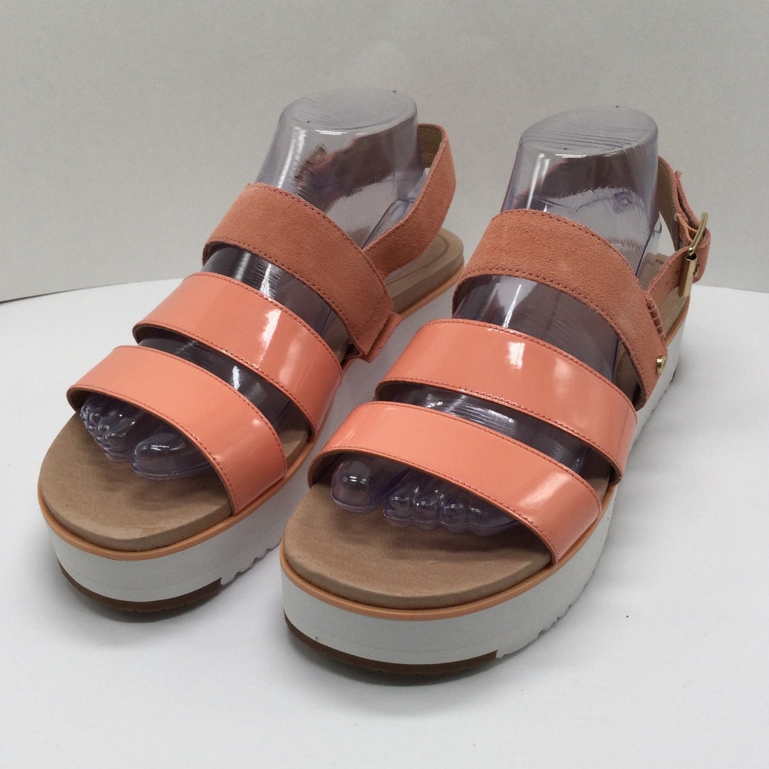 UGG Braelynn Patent Leather Platform Sandal Womens 9