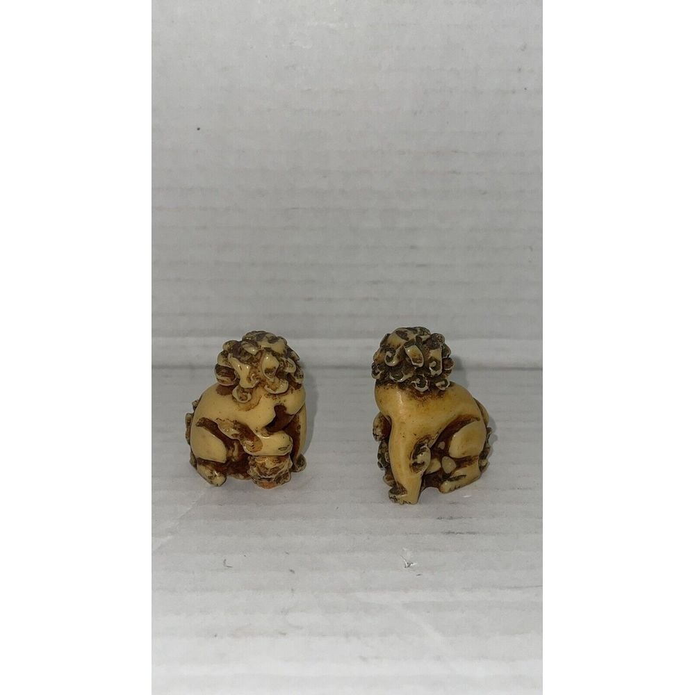 Vintage Foo Dog/Lion statues netsuke baku Sculpture Oriental