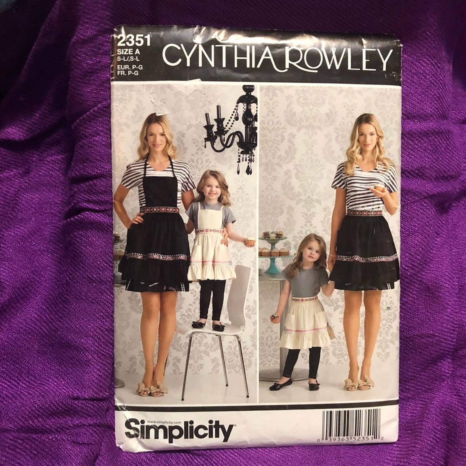 quick answers Simplicity 2351 adult Child Apron Handmade quick answers Simplicity 2351 adult Child Apron Handmade