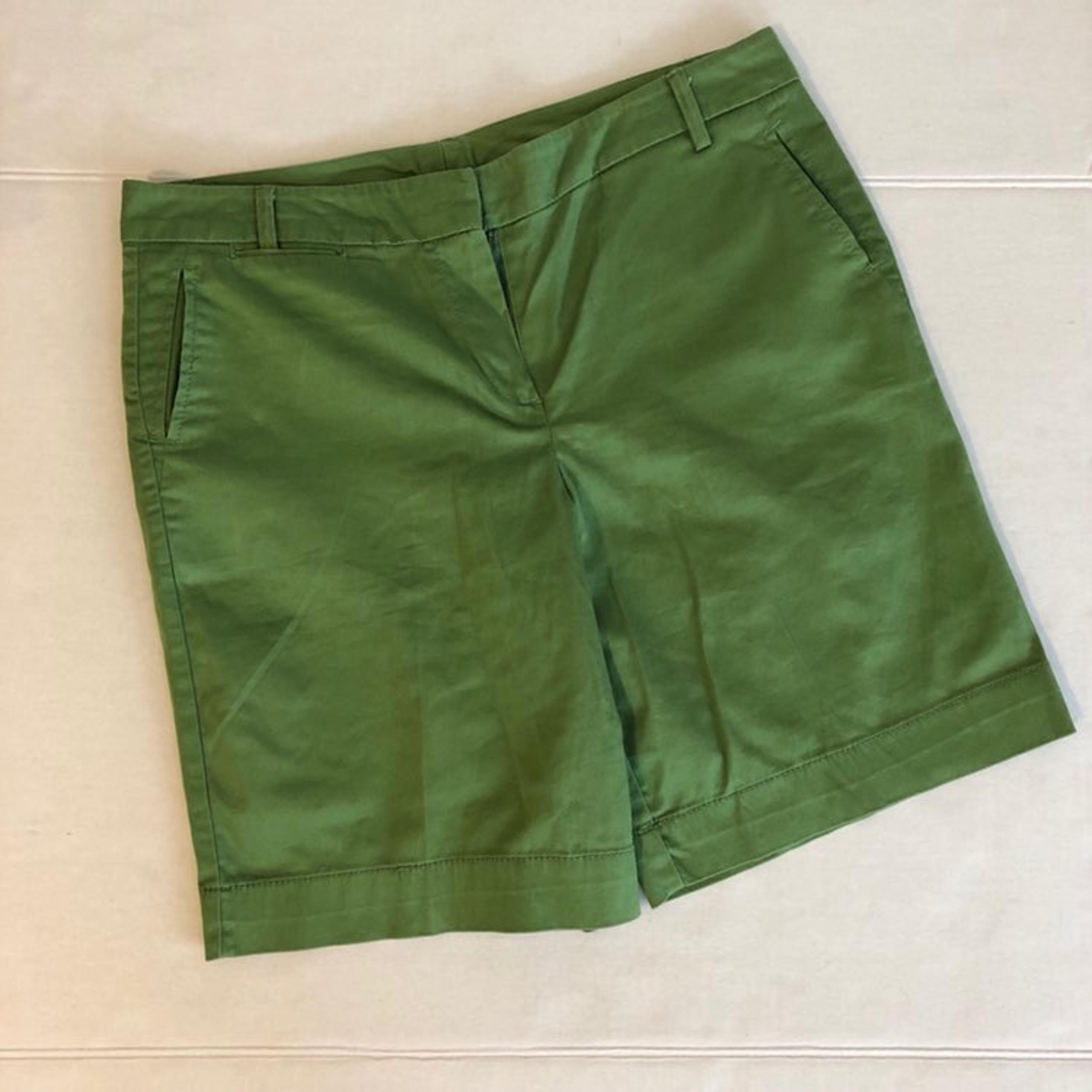 Larry Levine Bermuda Shorts