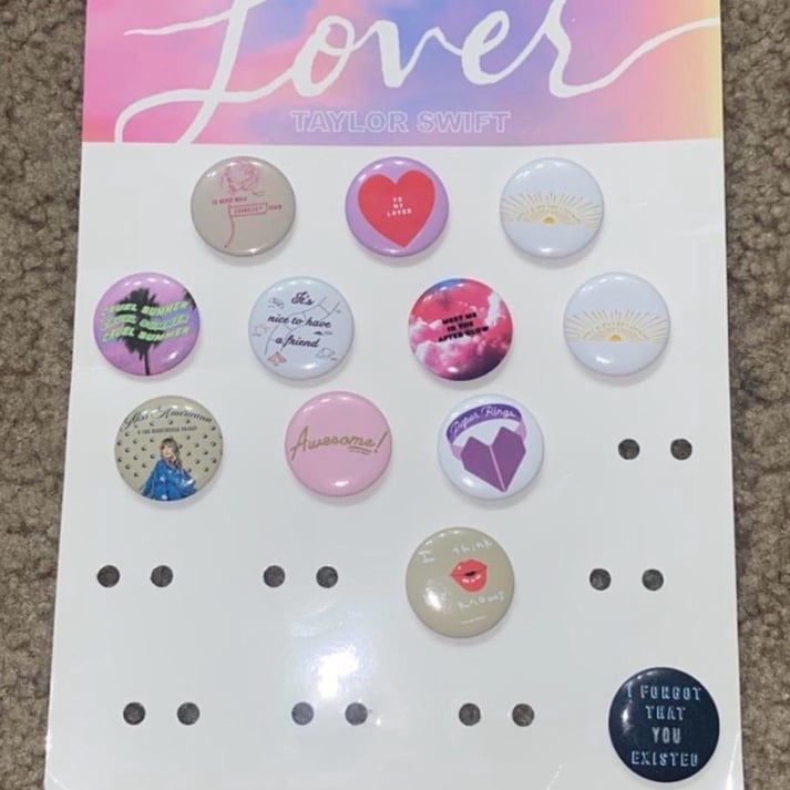 Taylor Swift lover tracklist pins