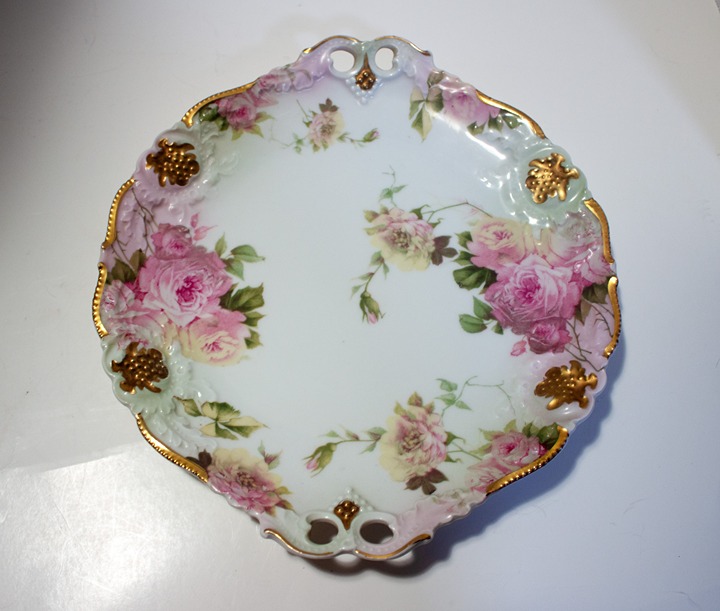Decorative Plate 10.75 R.C. Rosenthal Crown Bavaria Pink Flowers Gold Accents