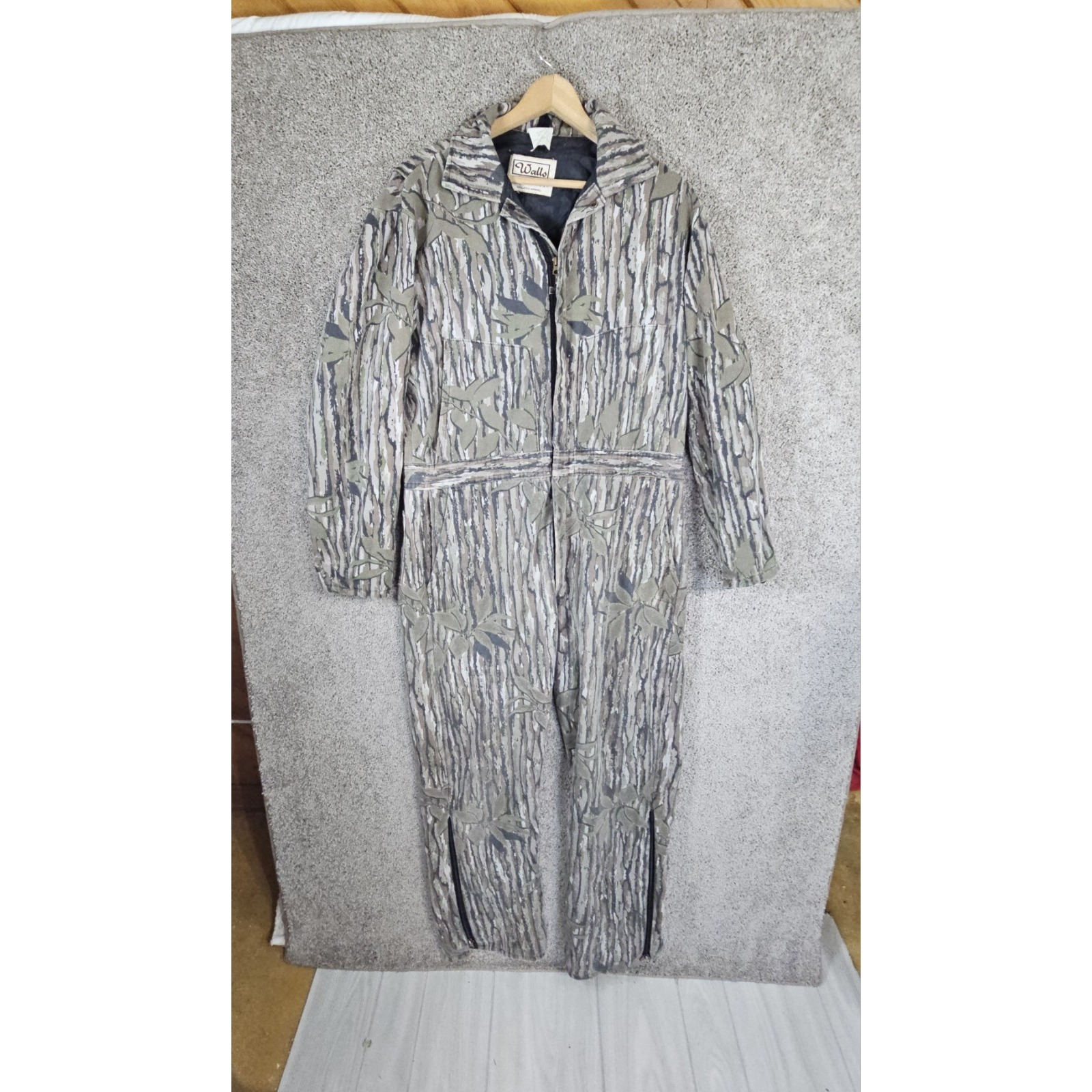 Vintage Walls Blizzard Pruf Coveralls SZ Large Tall Insulated Camo Realtree USA