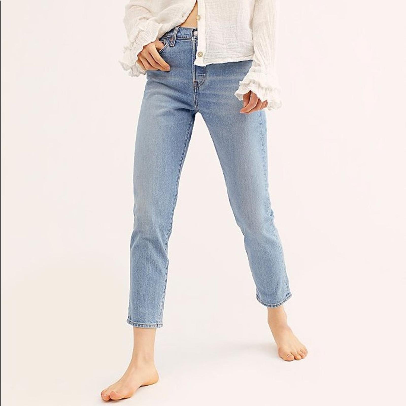 Levis Premium Wedgie Icon High-Rise Blue Jeans, Size 32 New with Tag