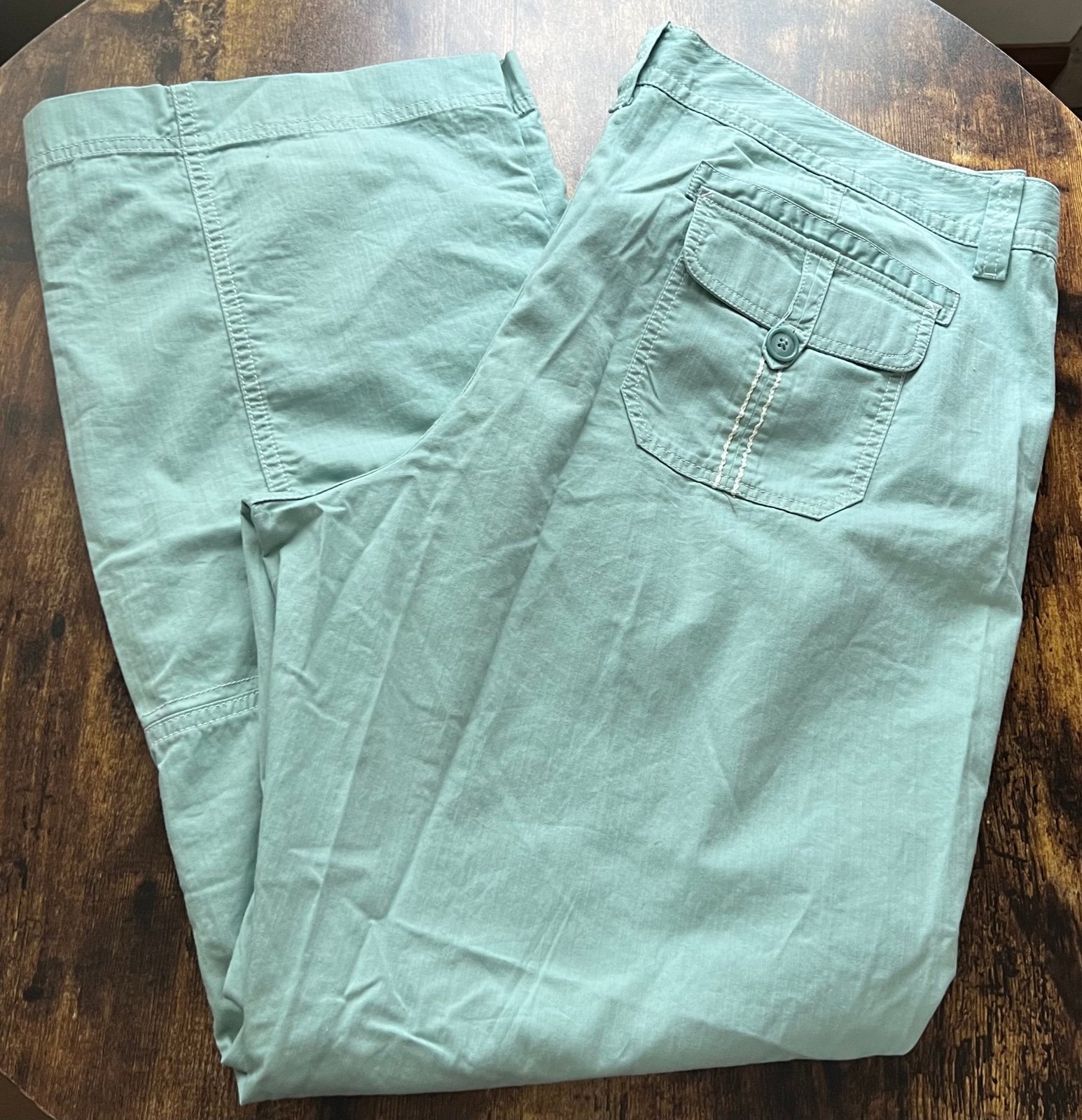 Eddie Bauer | Women’s convertible cargo pants. Size: 20