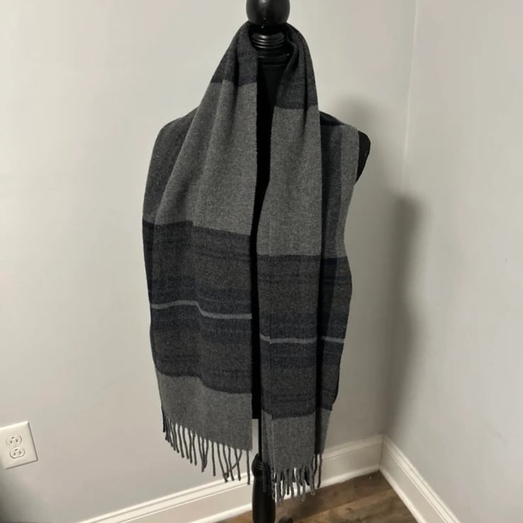 Italian woollen treasures scarf made in Italy 100% lambswool fringed scarf