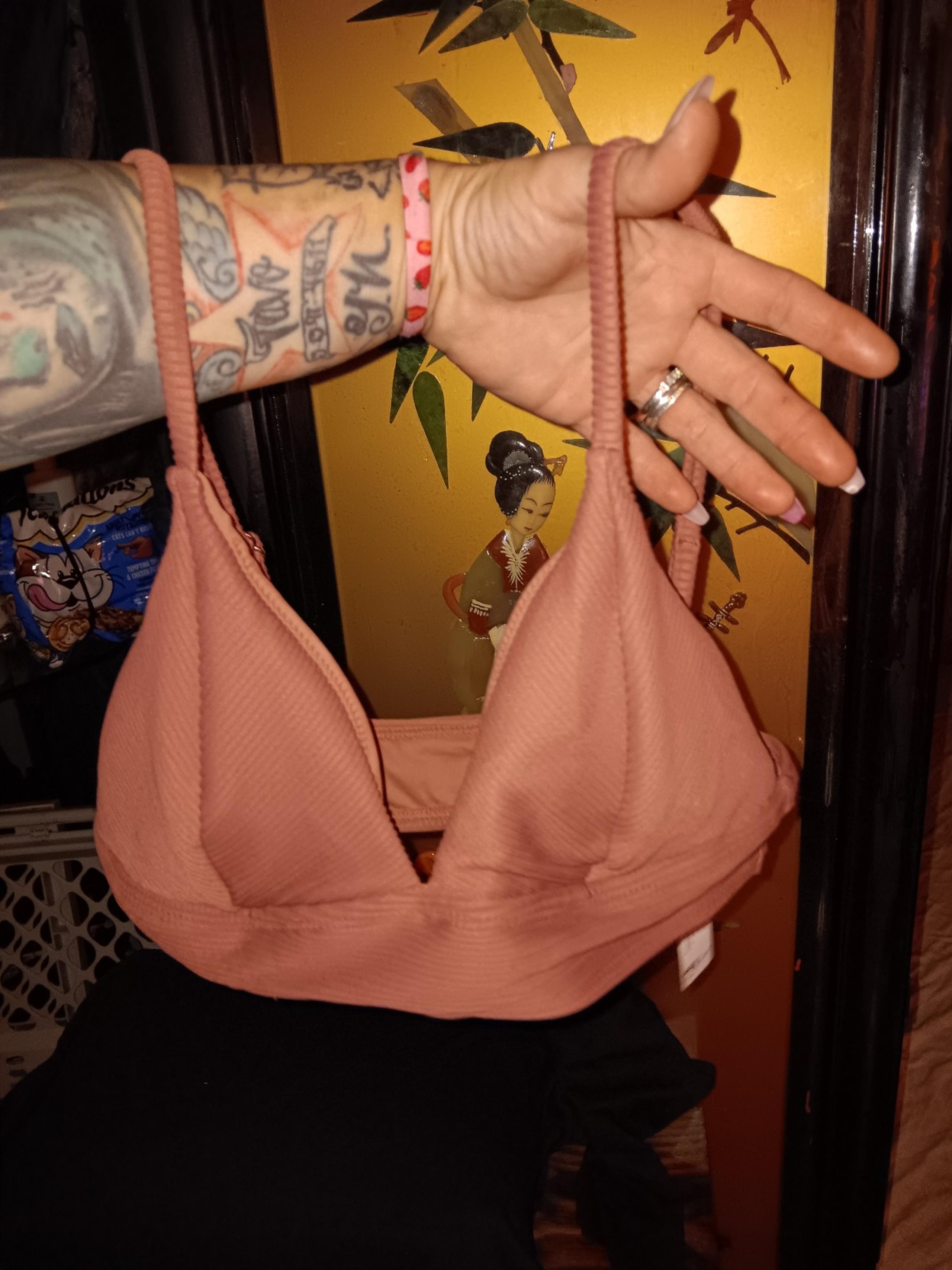 Brand New with tags Cupshe womens bikini top(top only) size S