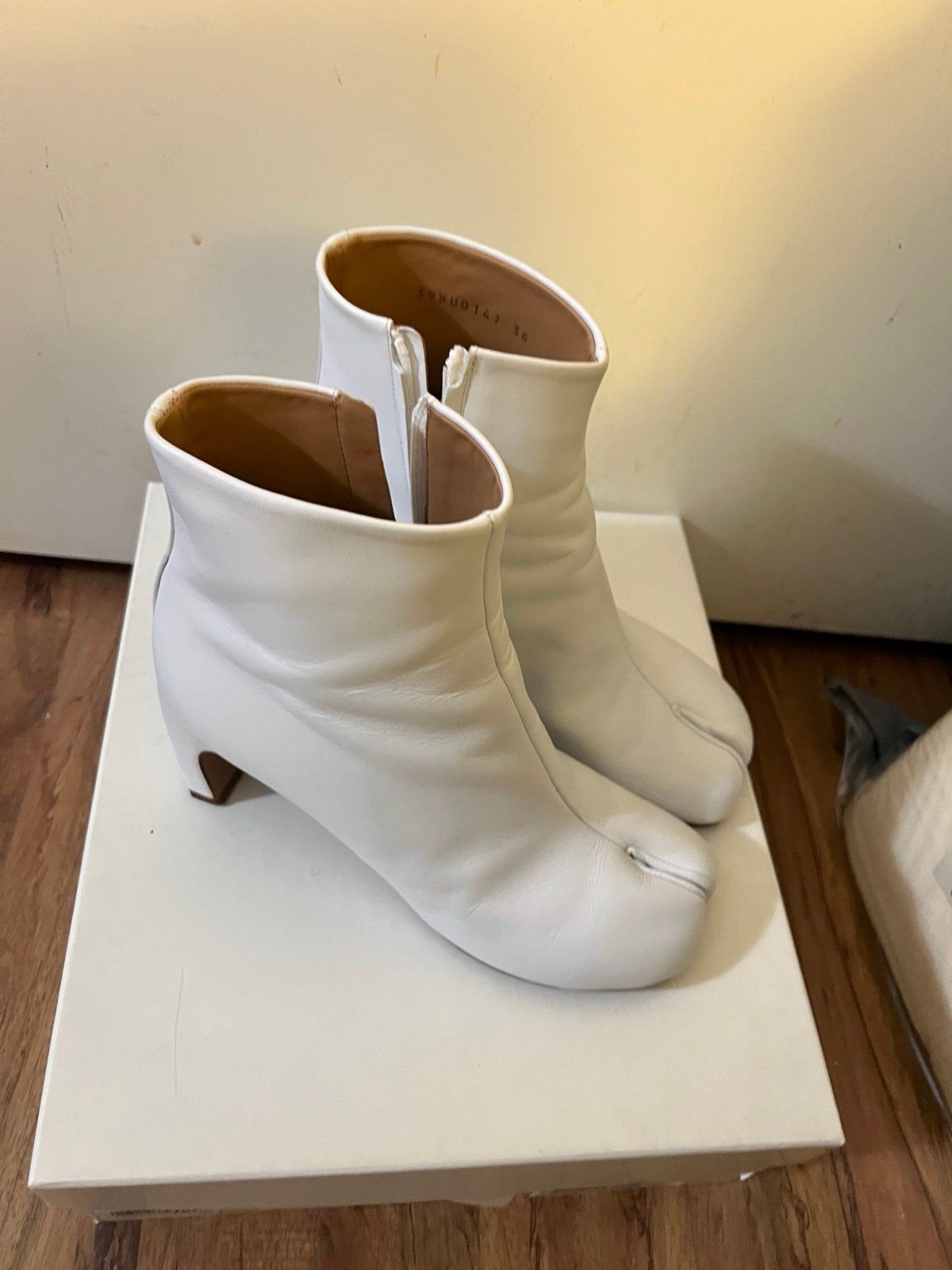 Maison Margiela white tabi