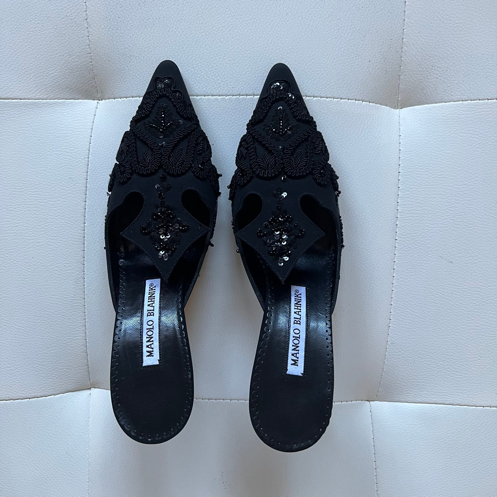 Beautiful vintage Manolo Blahnik black mules size 6.5