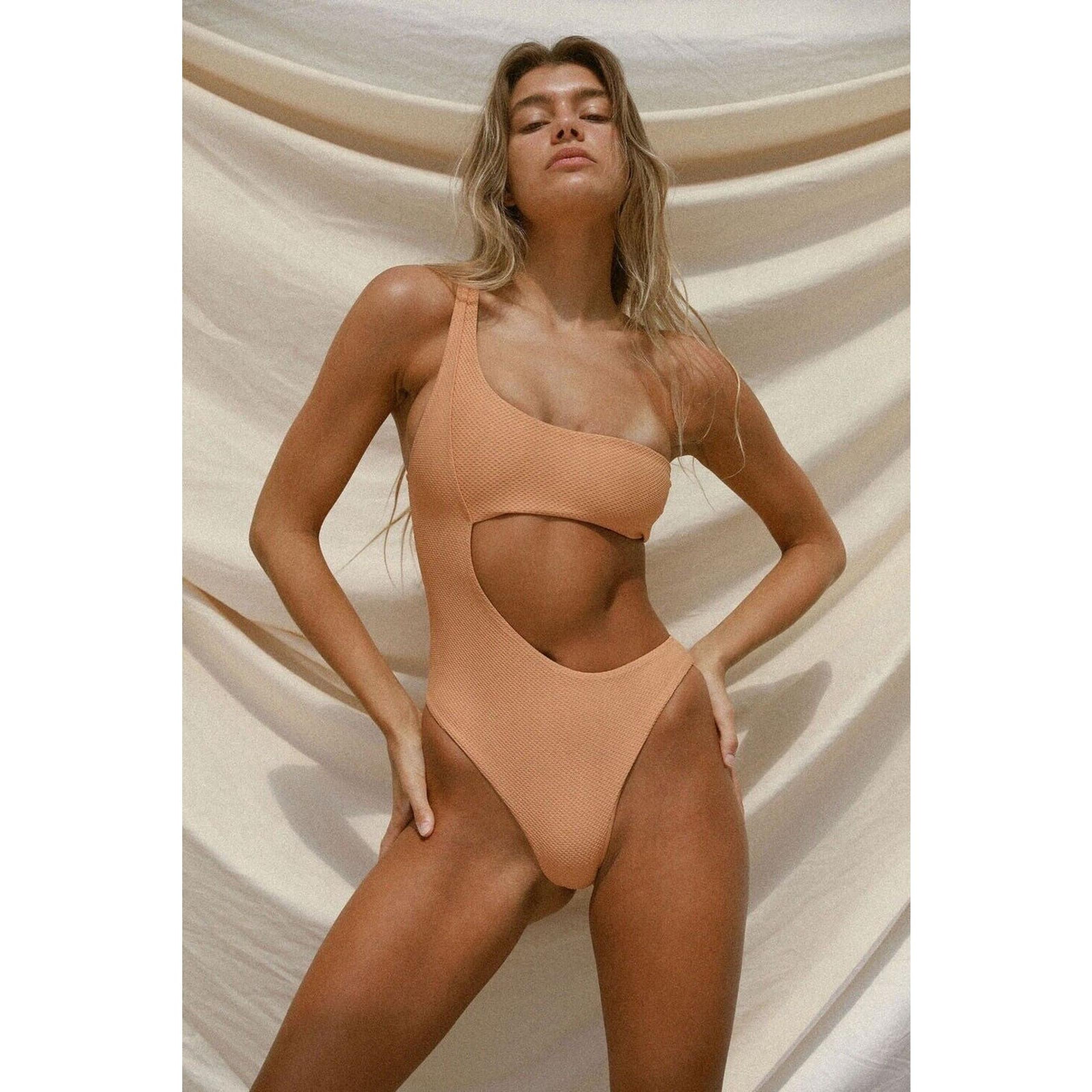 STONE FOX SWIM Cypress One Piece One Shoulder Swimsuit Sandstone Pique Tan Sz L