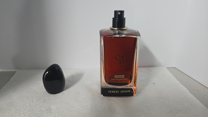 Giorgio Armani Si INTENSE EAU DE PARFUM SPRAY FOR WOMEN