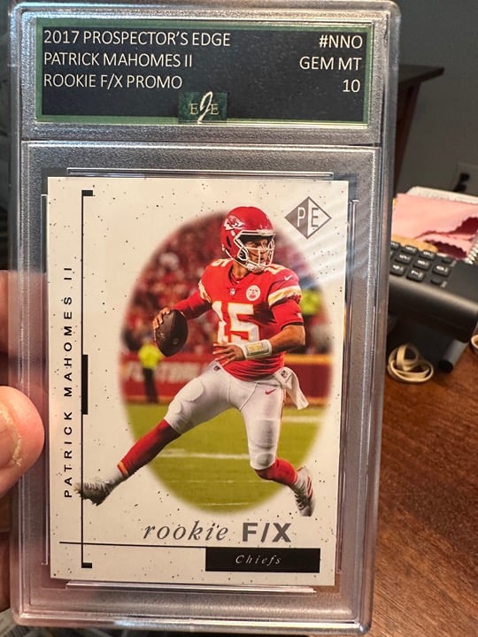 patrick mahomes rookie card