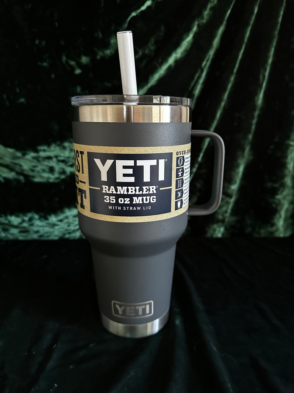 New Authentic YETI 35oz Straw Mug - Charcoal